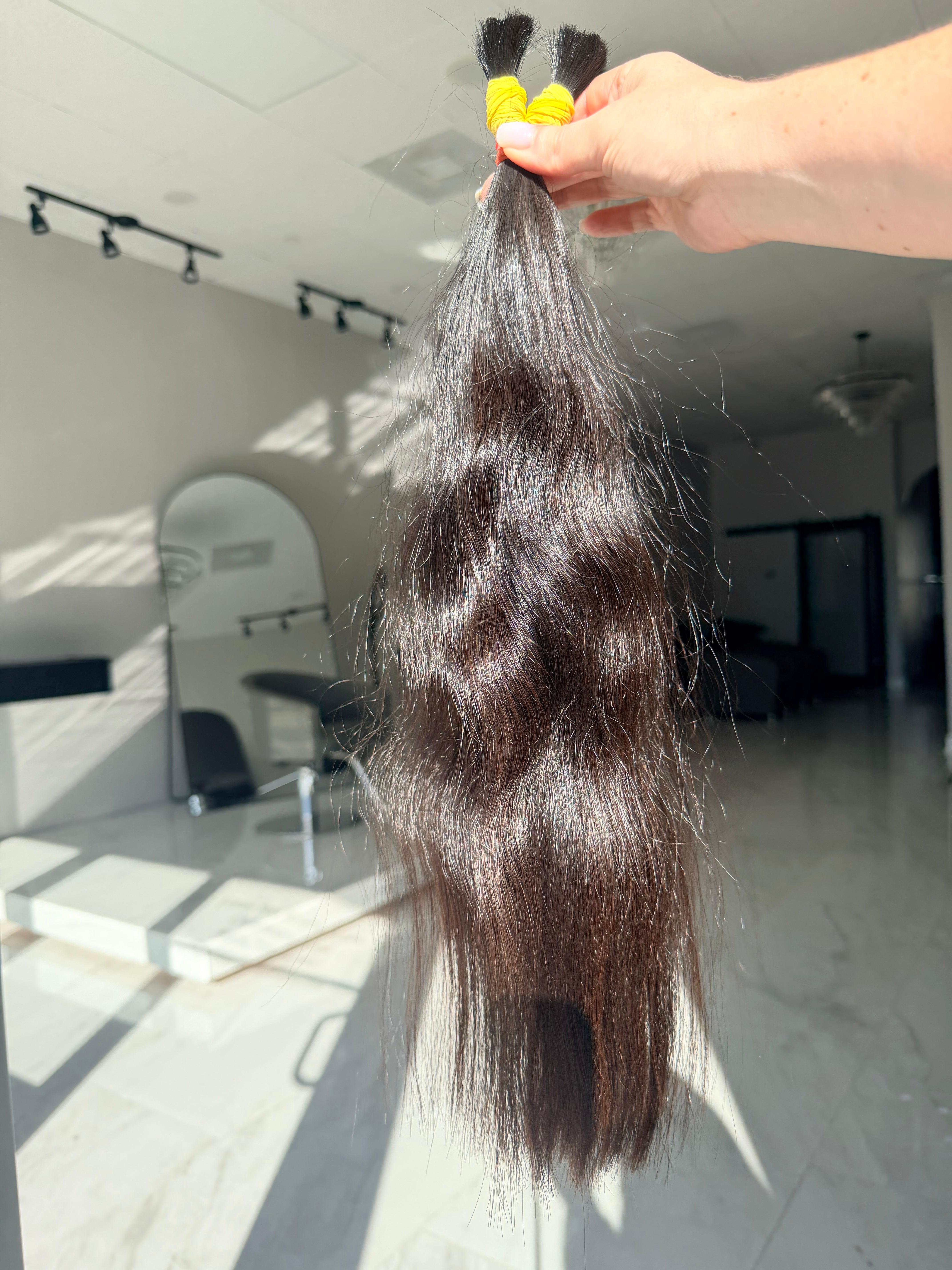 Premium Natural Wavy Hair — Dark Brown #0091 (18”)